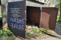 В Железногорске начали вывозить незаконные металлические гаражи