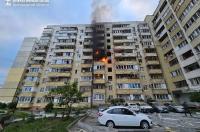 Трёхлетняя девочка и трое взрослых  пострадали в Белгороде от попадания беспилотника в многоэтажку
