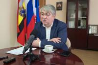 Мэр Железногорска заявил, что при нём в городе не будут белить деревья и бордюры