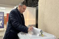 «Я голосовал за победу»: Александр Хинштейн поучаствовал в выборах